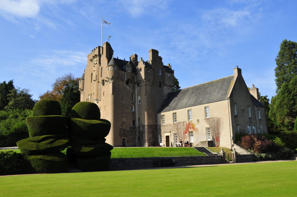 Great Country Houses, Castles, and Gardens of the Scottish Highlands ...