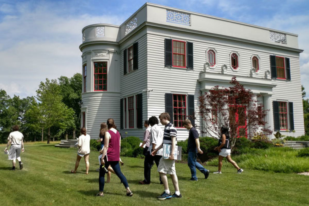 Students explore the grounds of Peter Pennoyer’s and Katie Ridder’s classically designed house