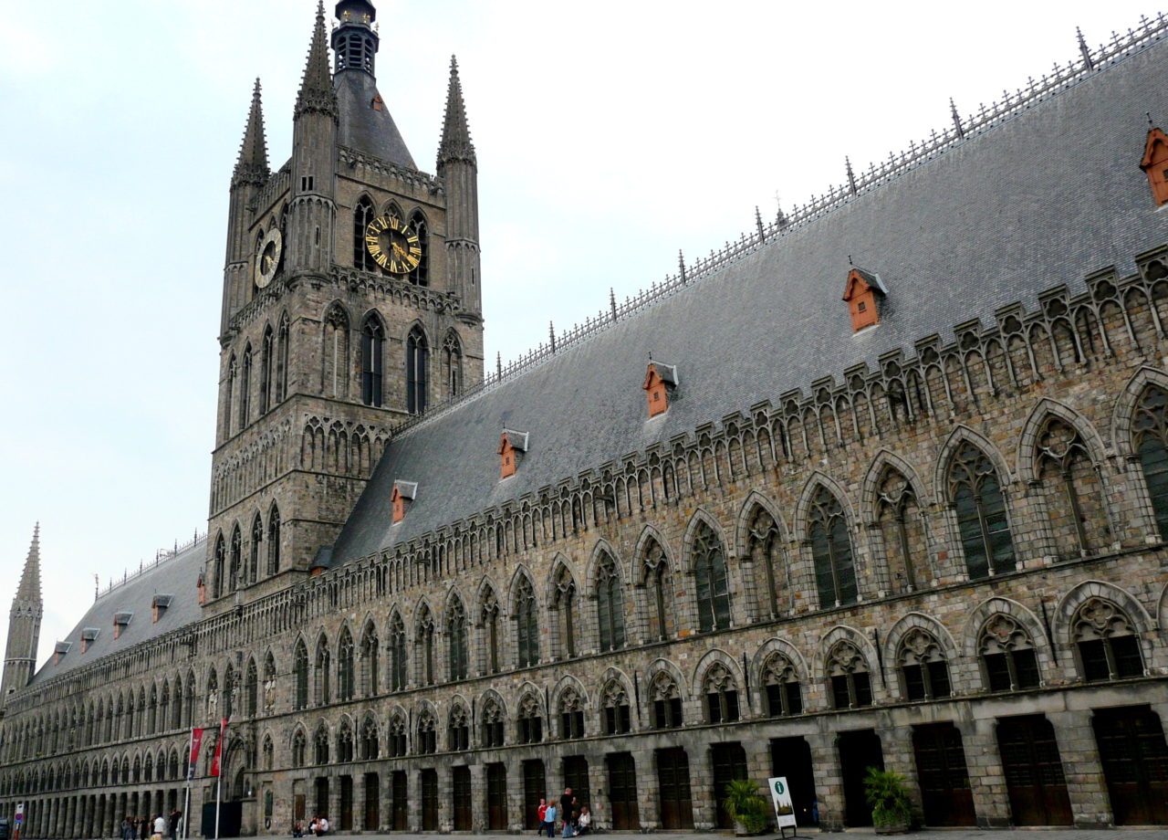 Reconstructed Cloth Hall, Ypres, Belgium (Image: Wikimedia Commons/huhbakker)