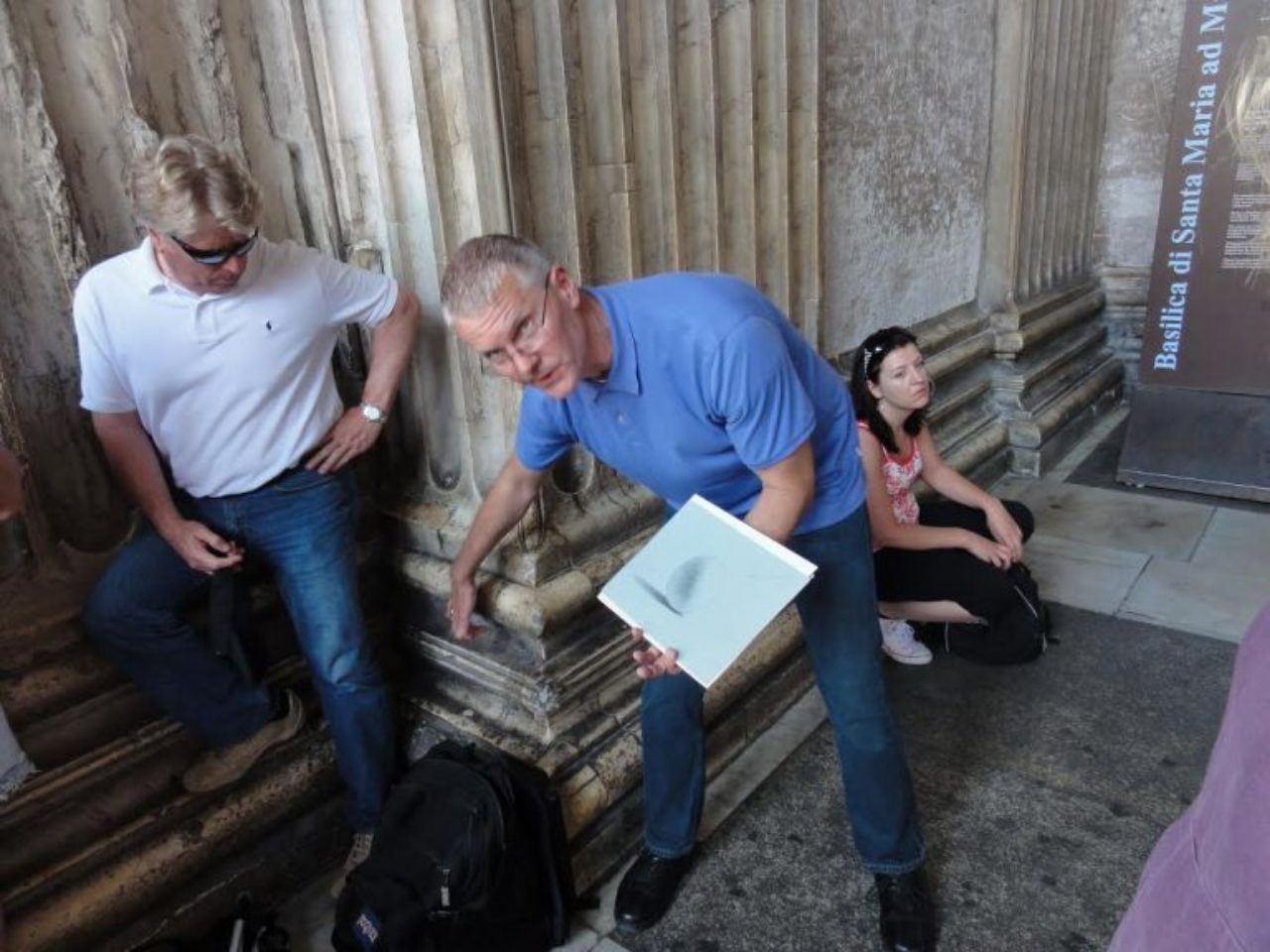 Fellow Emeritus John Woodrow Kelley giving a lecture in the Portico of the Pantheon in Rome on the basics of light and shadow for the 2010 Rome drawing tour. “That morning some of the students requested some instruction on the subject, so during the lunch break I prepared some demonstration drawings and used the plinth and torus of one of the pilasters in the Pantheon portico as a study model,” John reminisced.