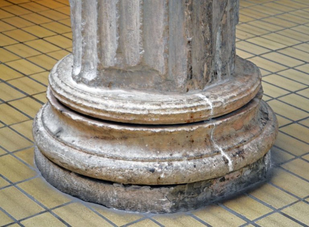 Figure 11: Erechtheion, east portico column base