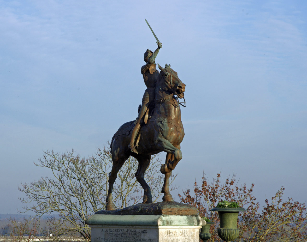 Anna Hyatt Huntington's depiction of Joan of Arc in Riverside Park (Source: Wikimedia Commons/Daniel Jolivet)