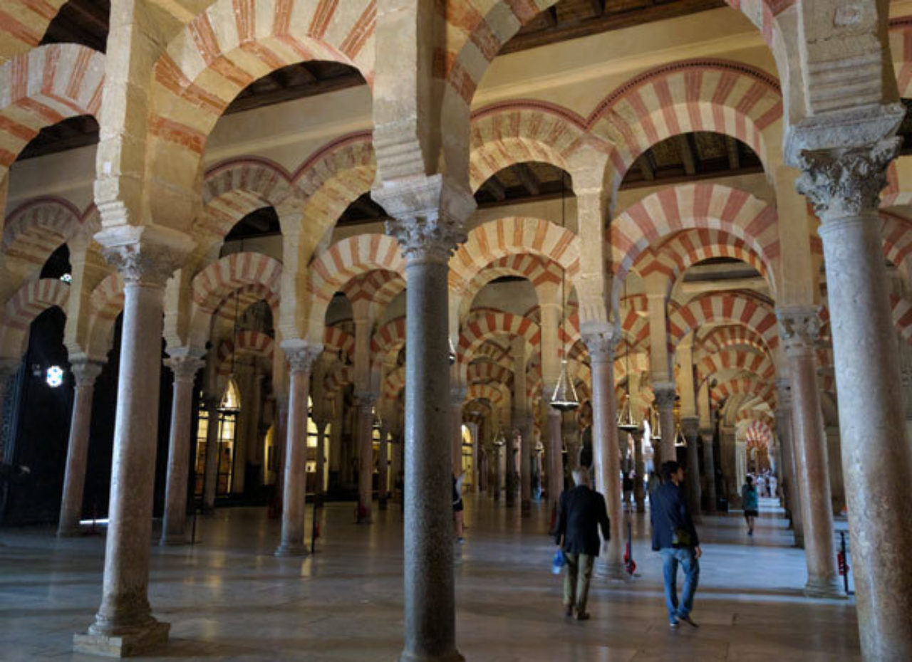 The famous horseshoe arches of La Mezquita