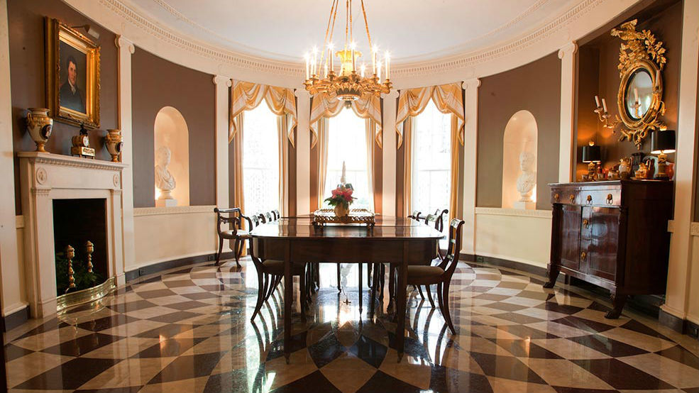 The oval dining room at 67 East 93rd. Courtesy of Classical American Homes Preservation Trust. 