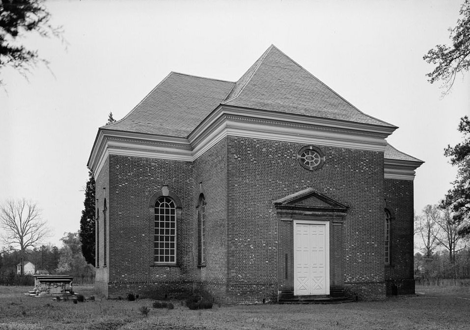 Image: Front of Historic Christ Church (1735) in Lancaster County, VA