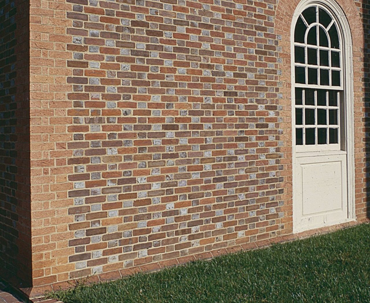 Figure 17: Reveille Church, detail of east wall (Loth)