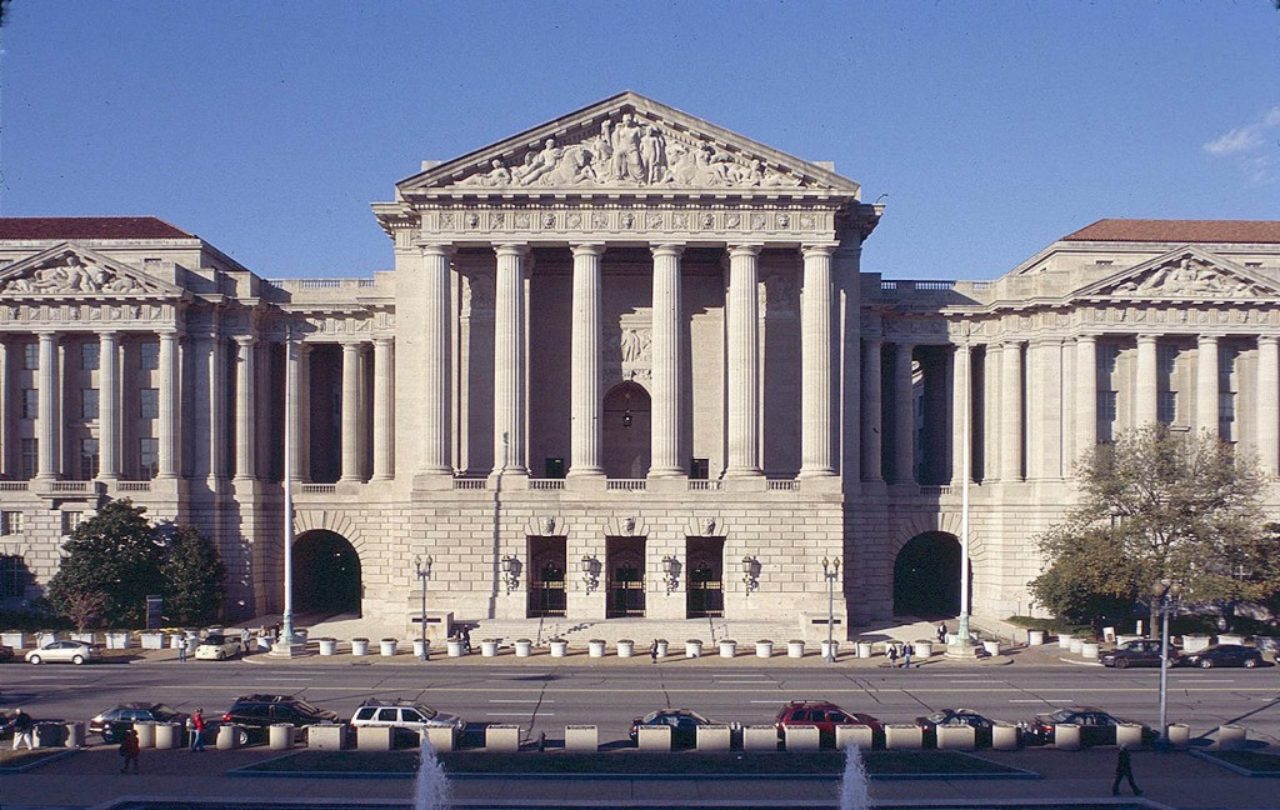 Figure 11, Mellon Auditorium, Federal Triangle, Washington, D.C. (Loth)