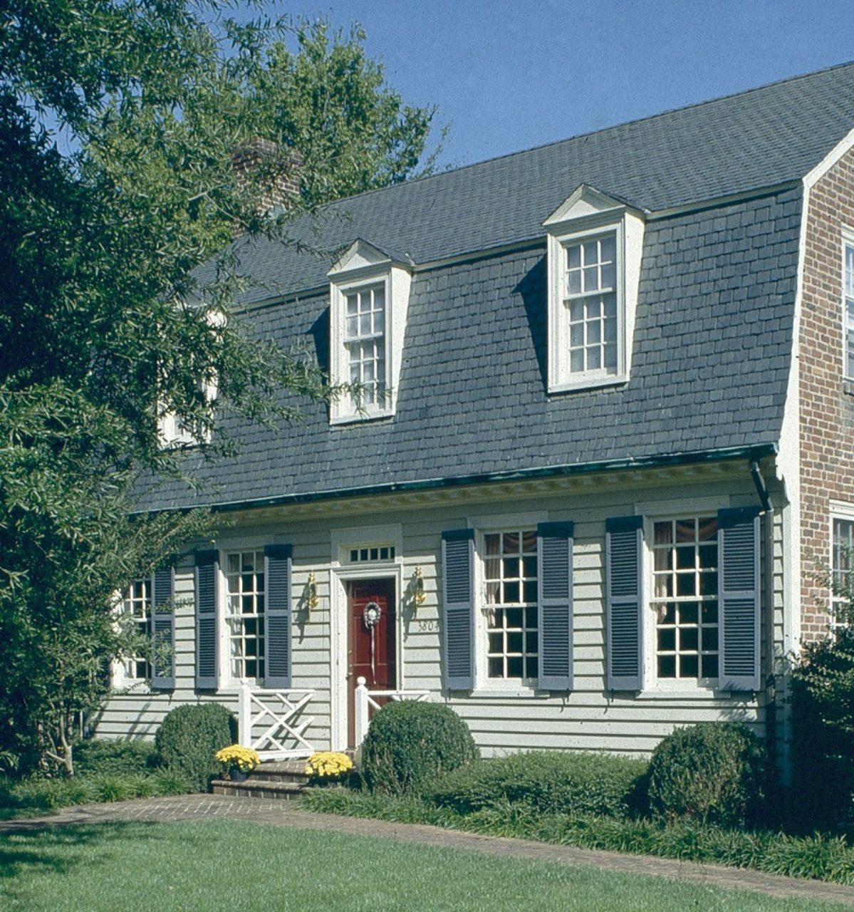Colonial Revival house