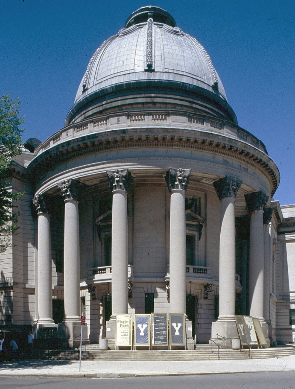 Figure 10. Woolsey Hall entrance, Yale University, New Haven (Loth)