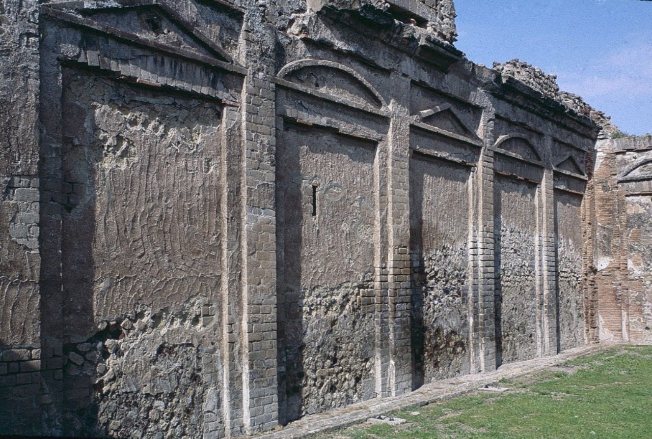 Figure 1. Temple of Vespasian, Pompeii (Loth)